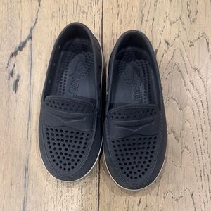 Boys charcoal Floafers